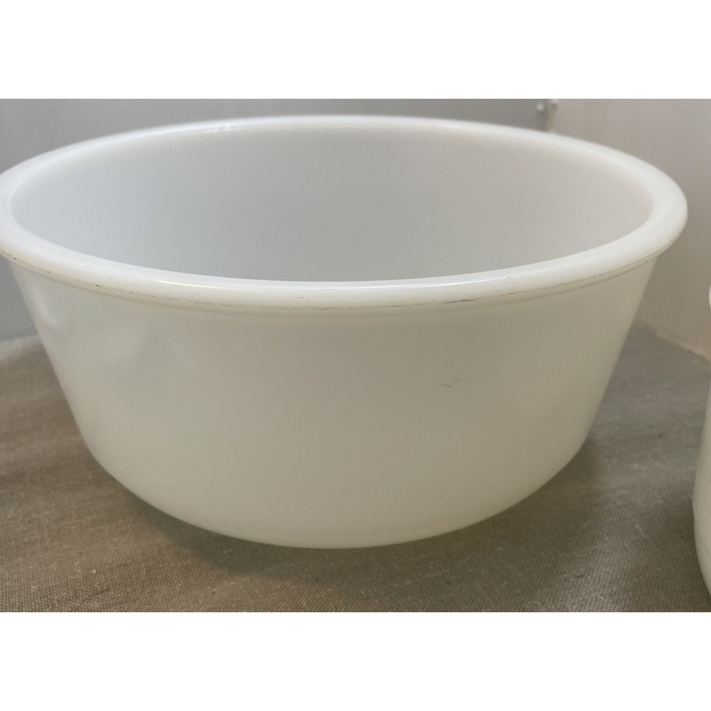 Sunbeam White Milk Glass set of 2‎ nesting Mixing Bowls Glassbake Vtg
